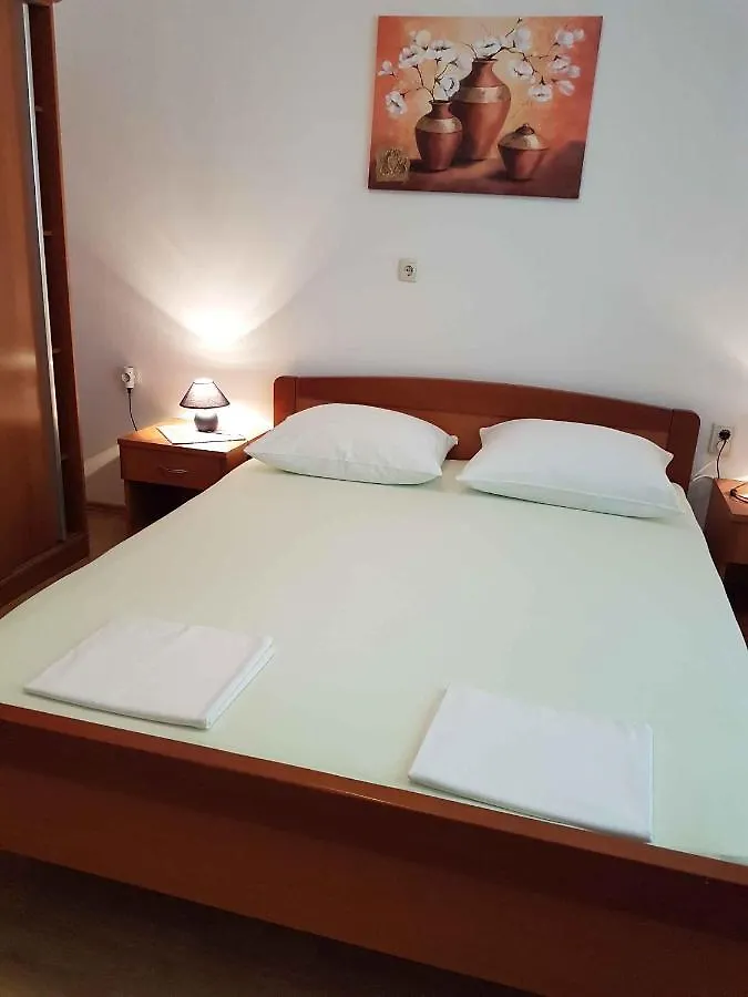 Apartment In Lopar With Two-Bedrooms 3