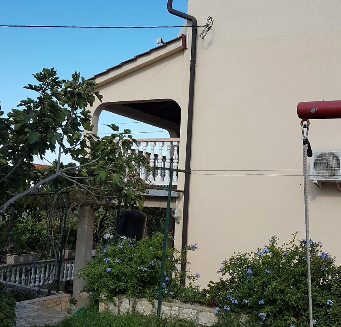 Apartment In Lopar With Two-Bedrooms 3