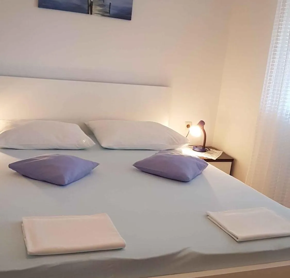 Apartment In Lopar With Two-Bedrooms 3